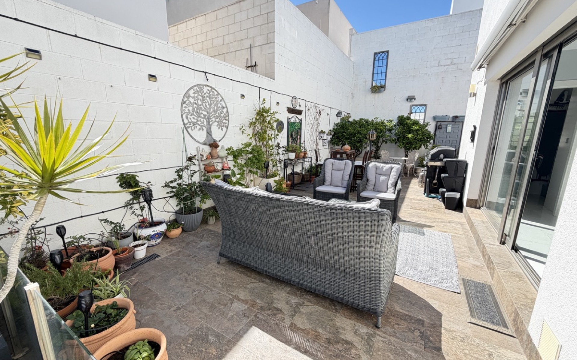 Resale - Villa - Villamartin