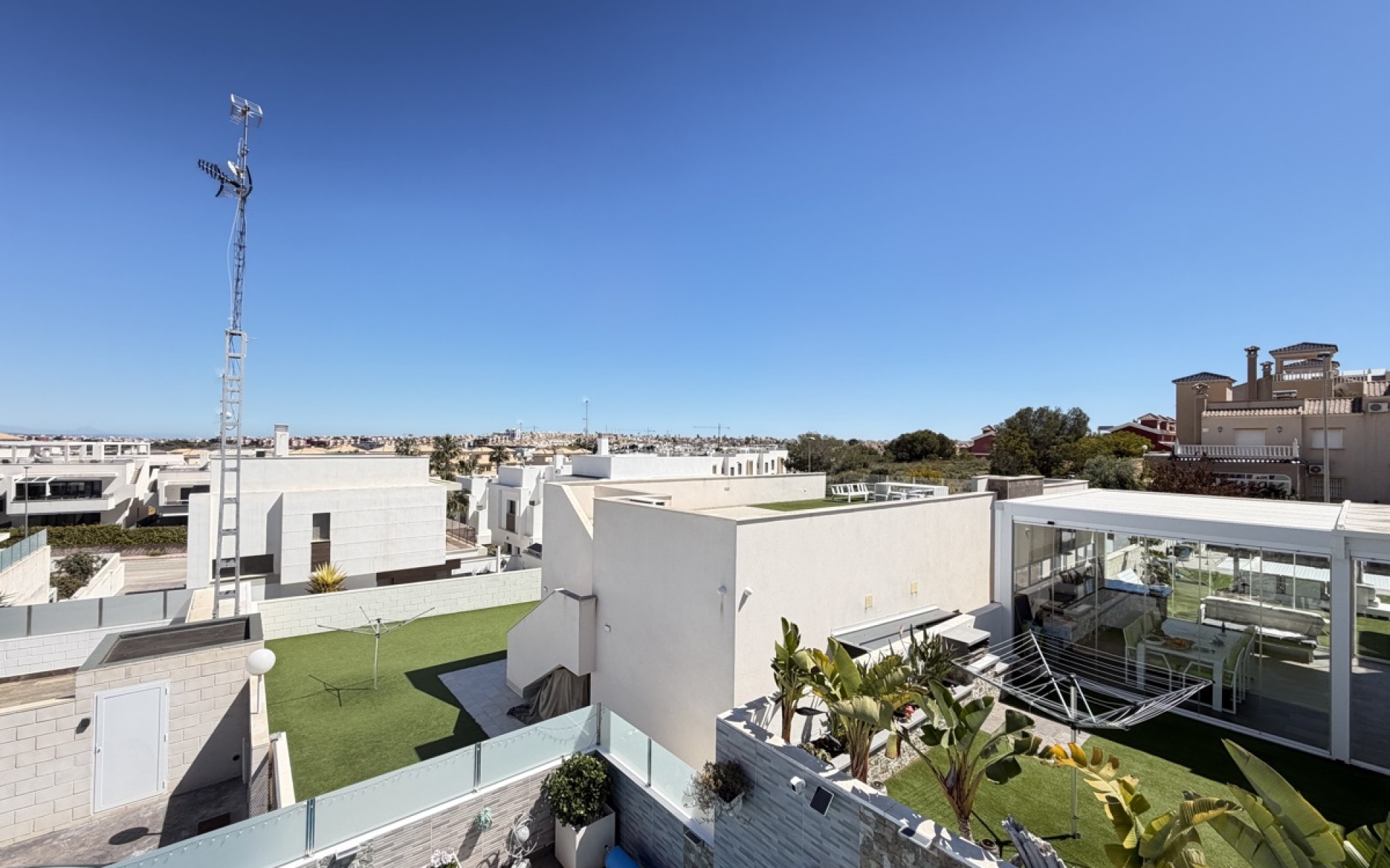 Resale - Villa - Villamartin