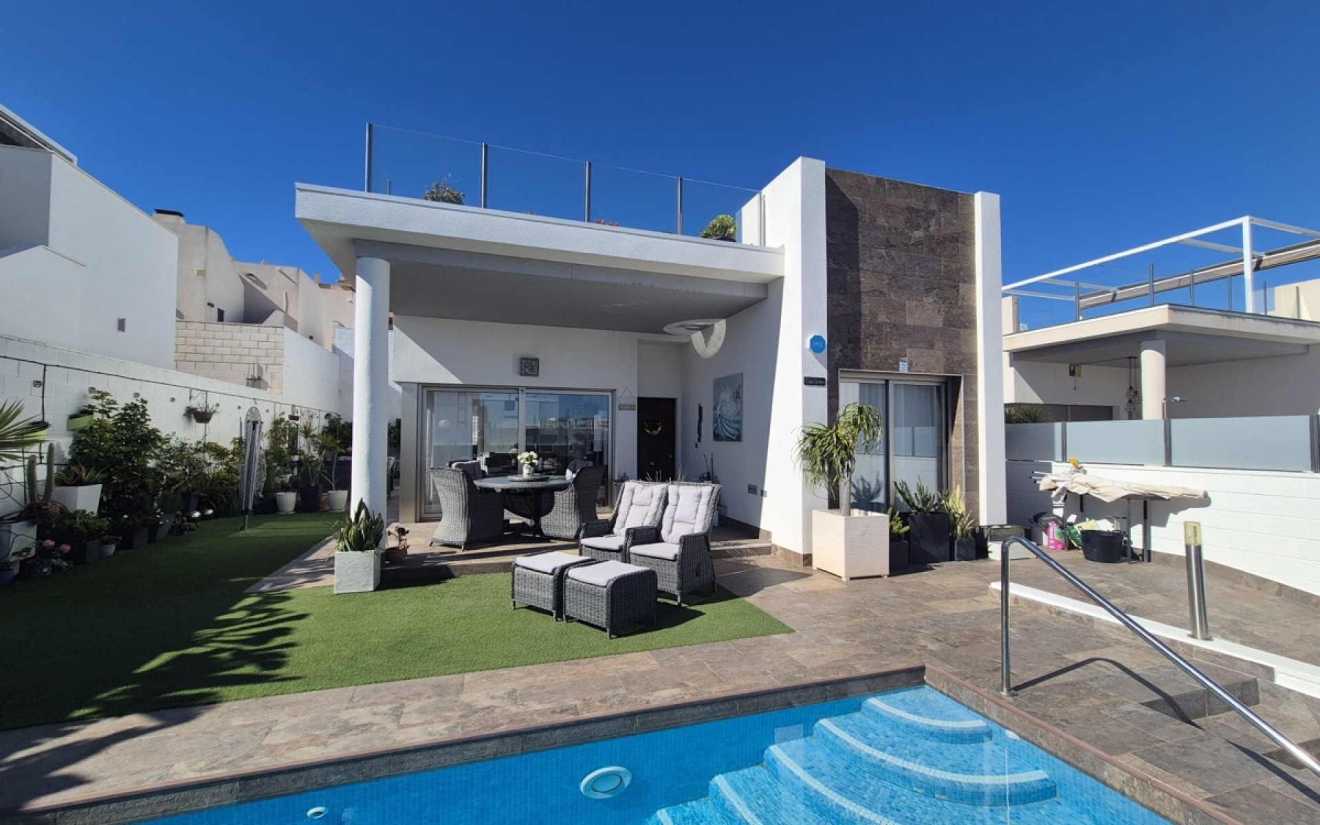 Resale - Villa - Villamartin