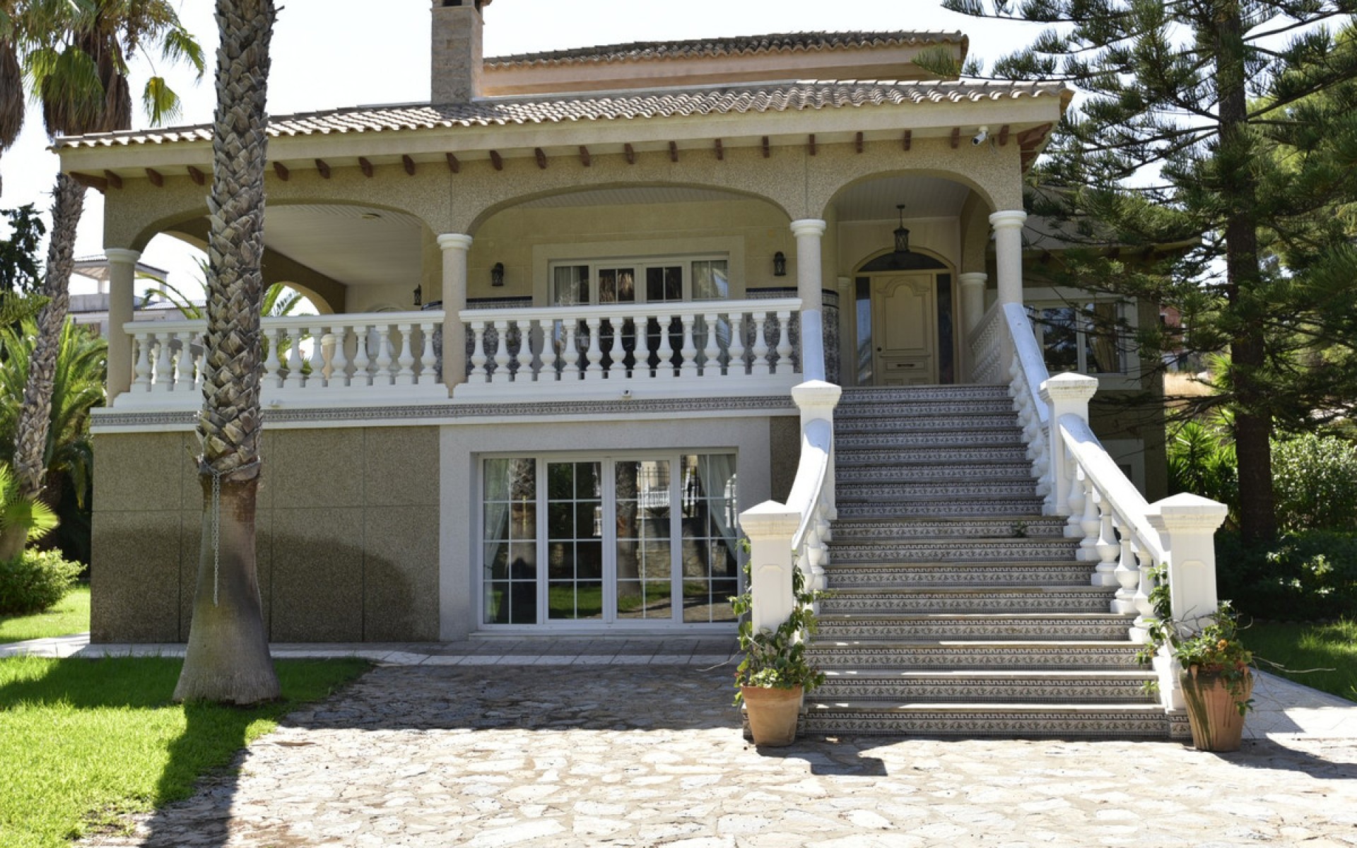Resale - Villa - Villamartin
