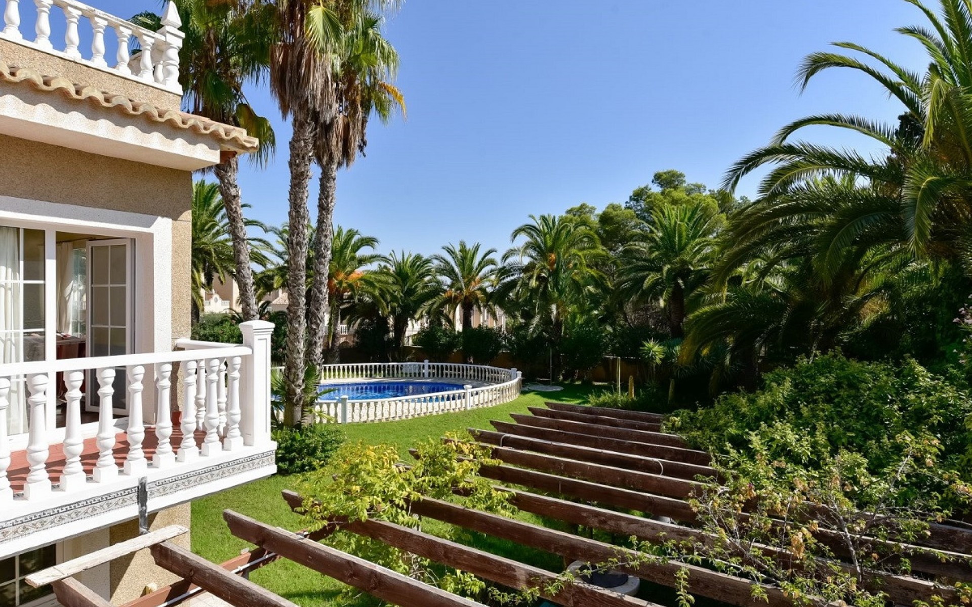 Resale - Villa - Villamartin