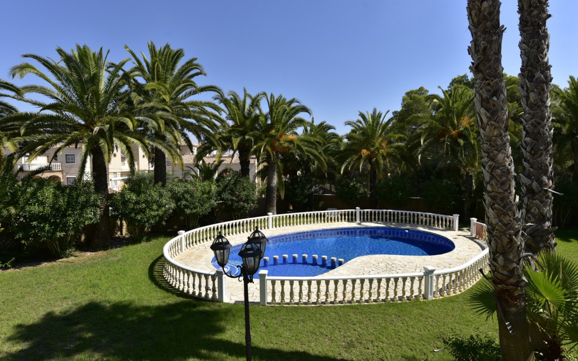 Resale - Villa - Villamartin