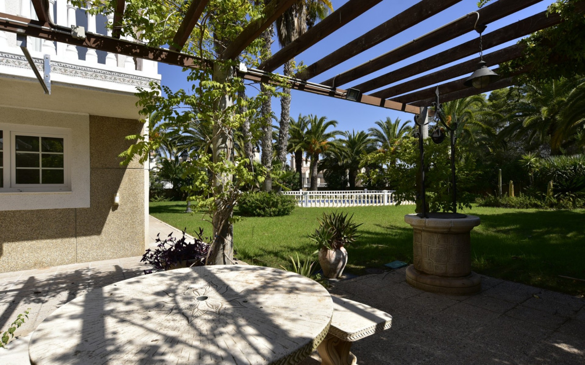 Resale - Villa - Villamartin