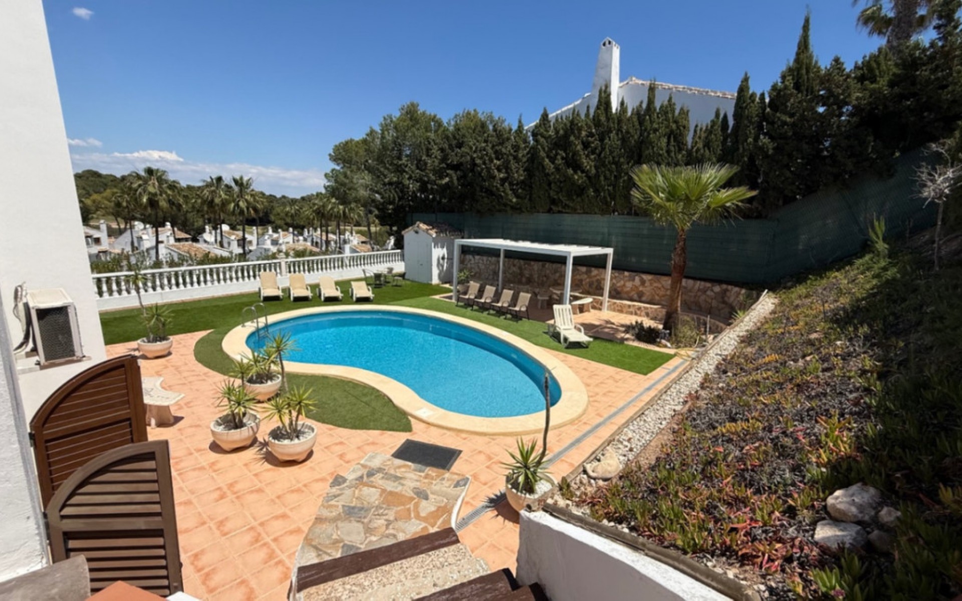 Resale - Villa - Villamartin