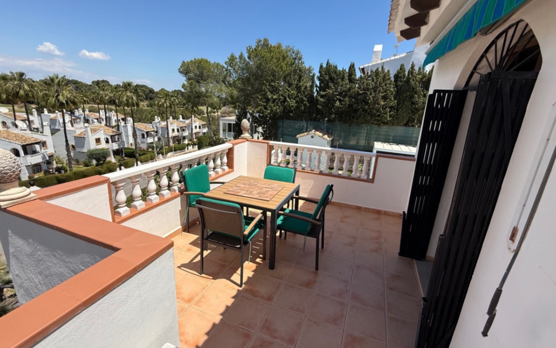 Resale - Villa - Villamartin