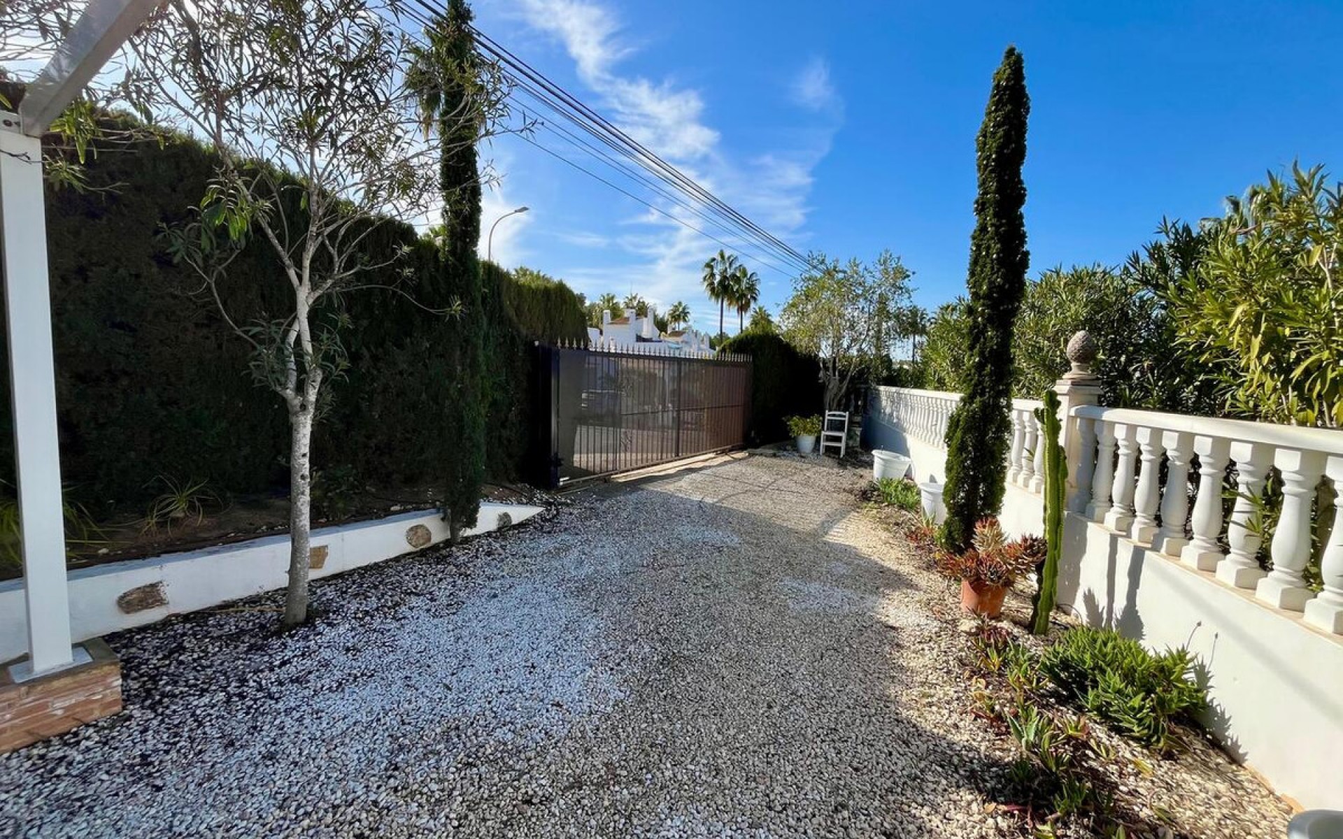 Resale - Villa - Villamartin
