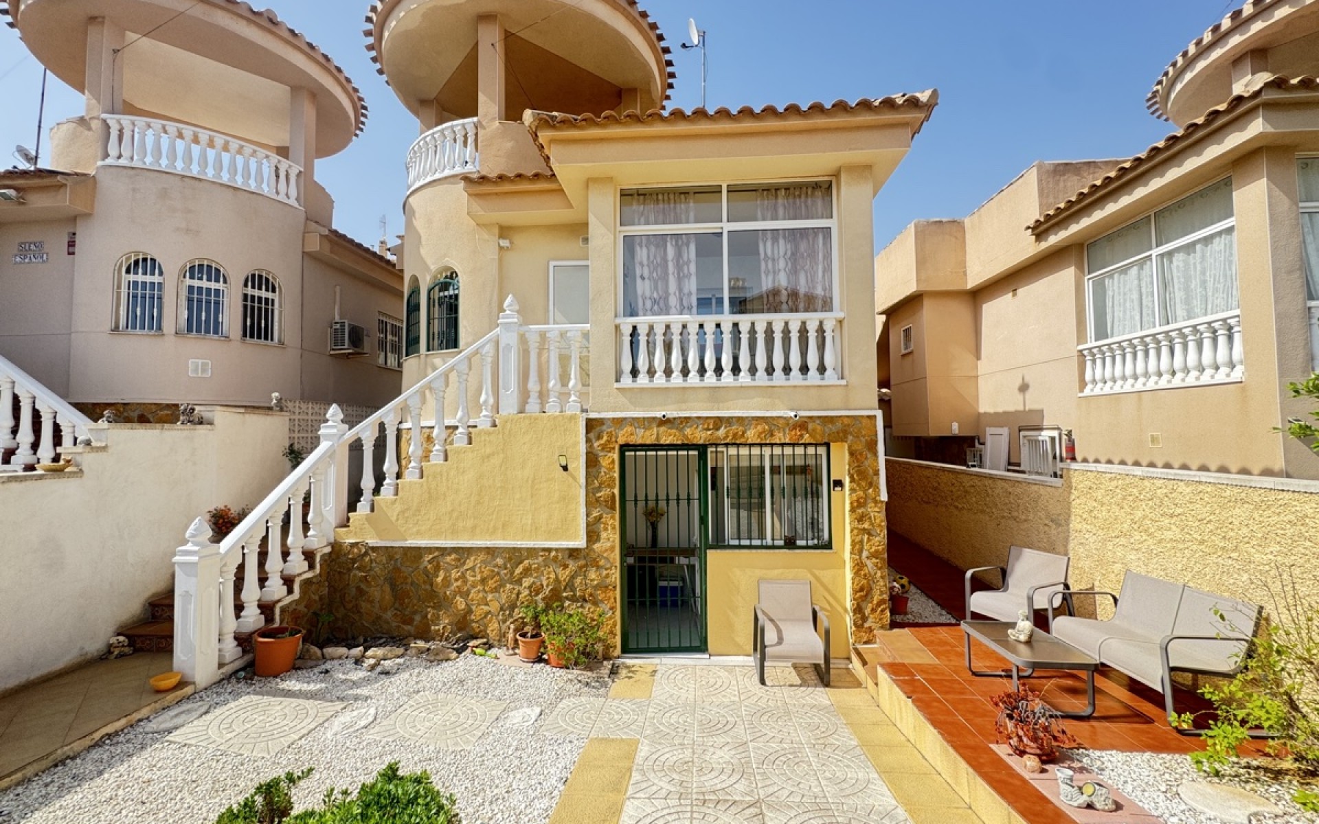 Resale - Villa - Villamartin