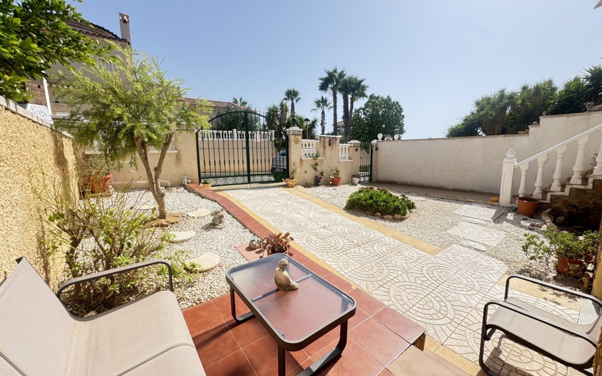 Resale - Villa - Villamartin