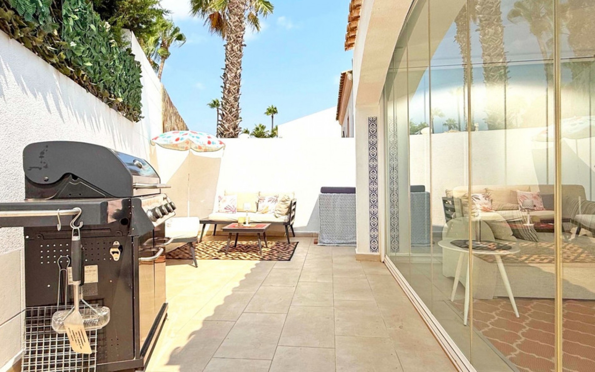 Resale - Villa - Villamartin