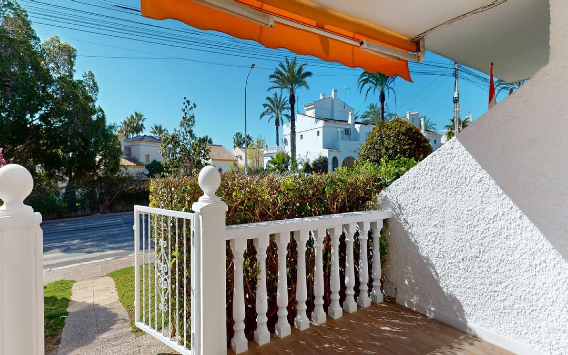 Resale - Villa - Villamartin