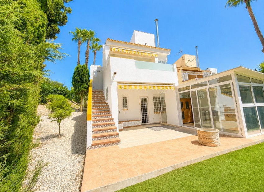 Resale - Villa - Villamartin
