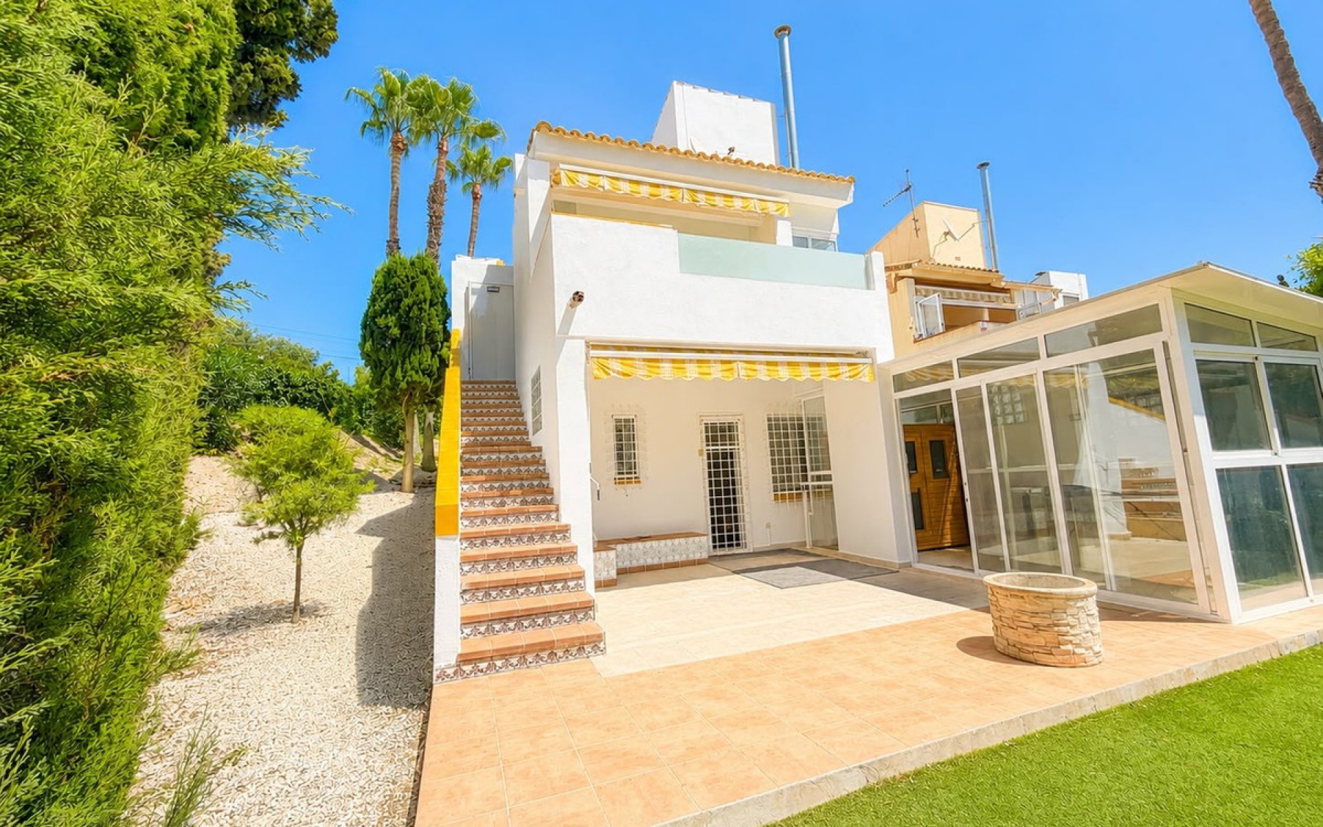 Resale - Villa - Villamartin