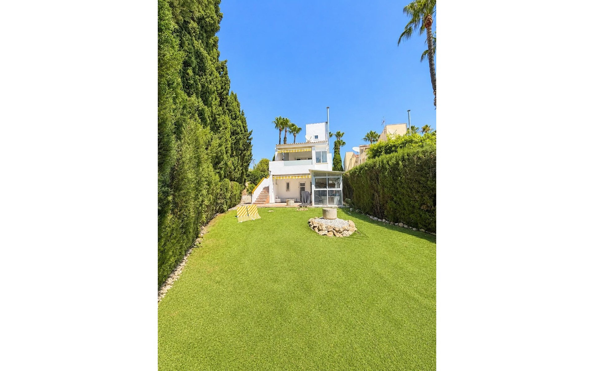 Resale - Villa - Villamartin