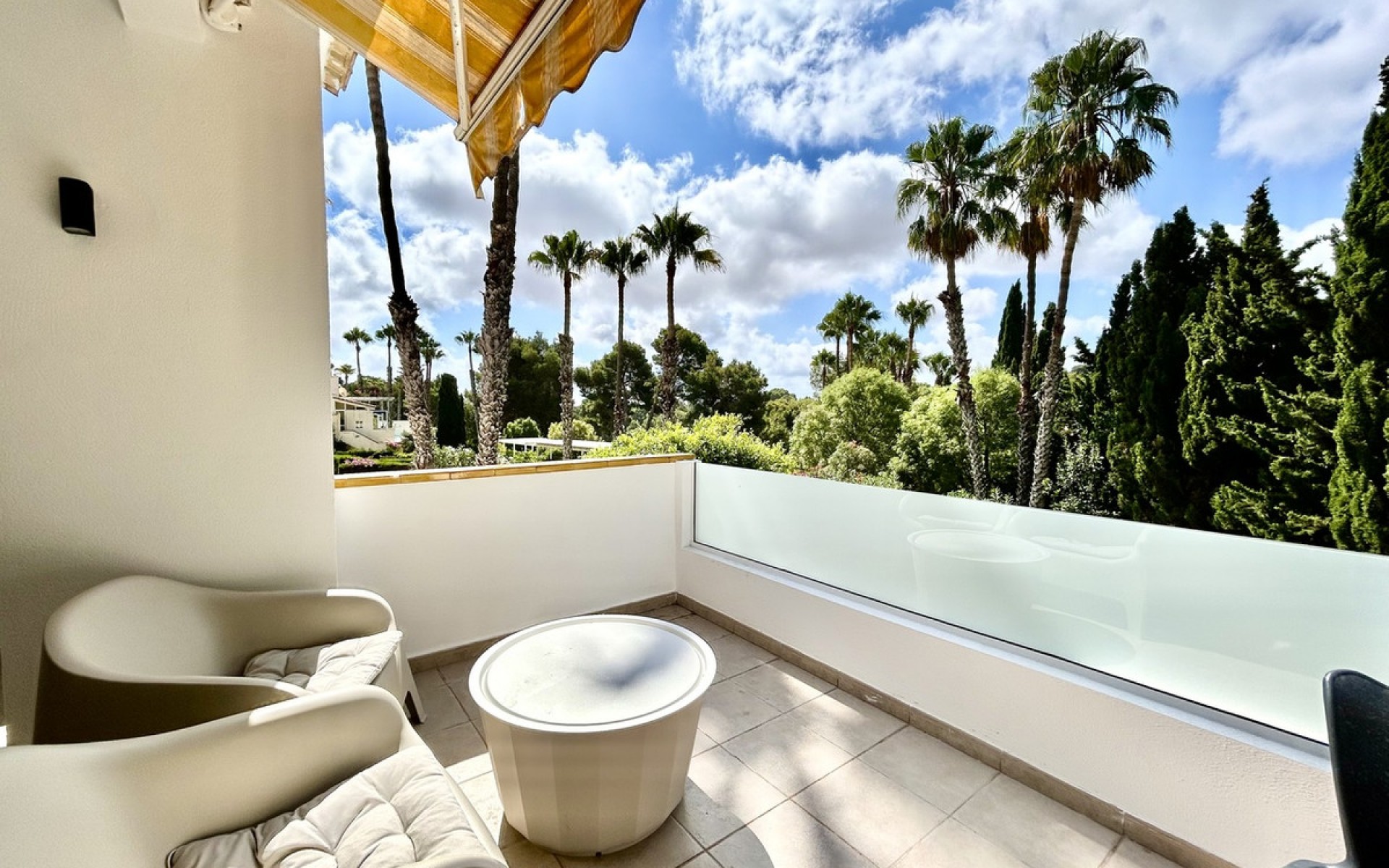 Resale - Villa - Villamartin