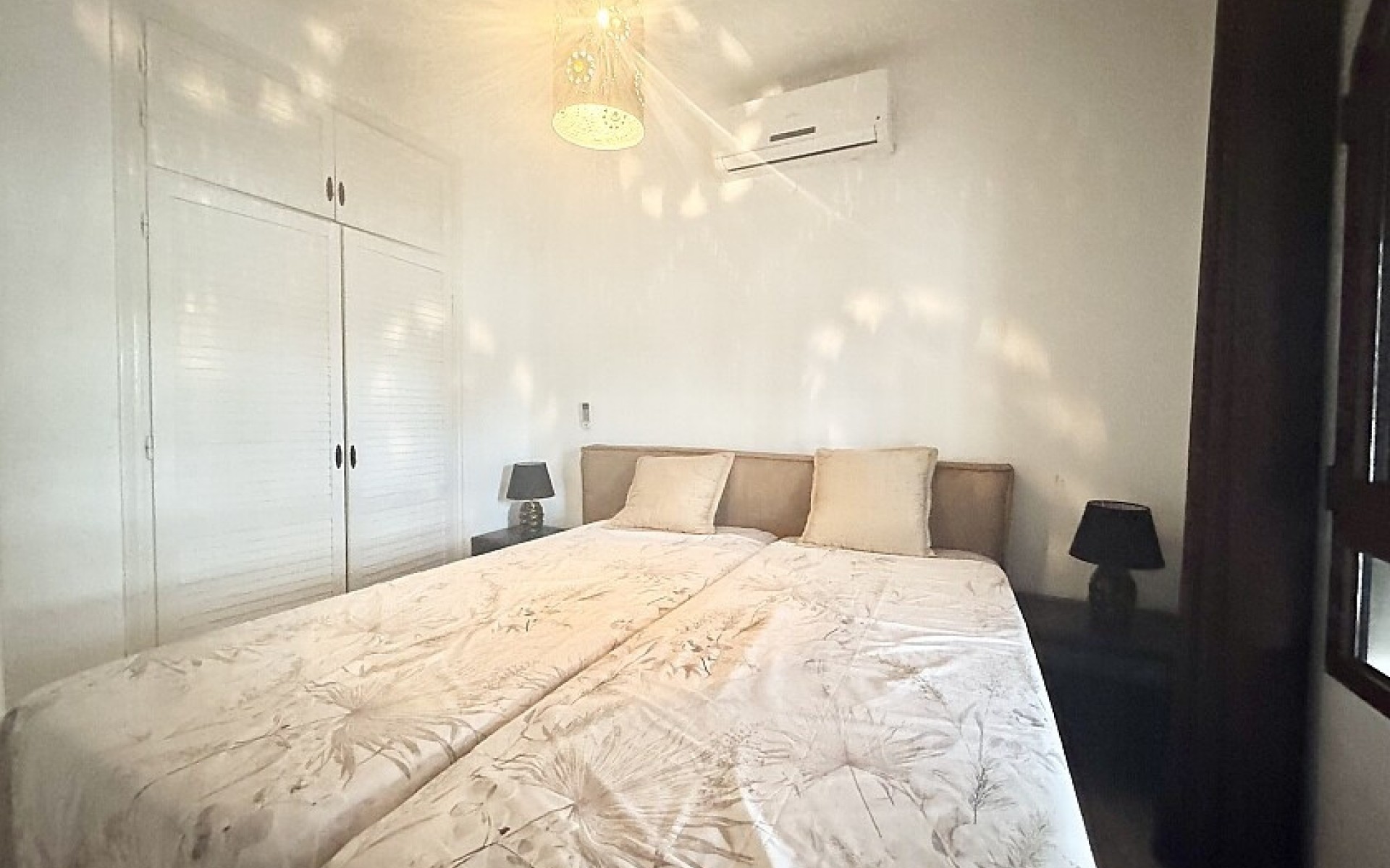 Resale - Villa - Villamartin