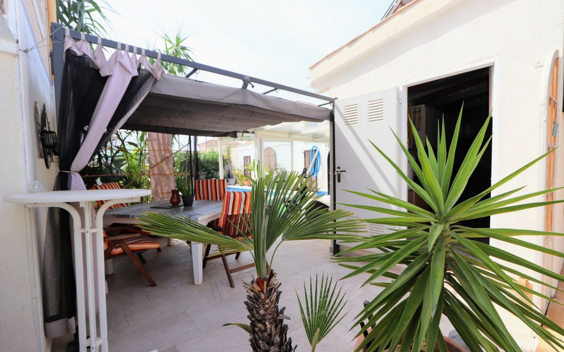 Resale - Villa - Villamartin