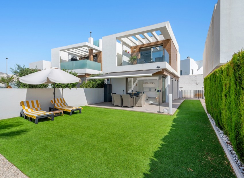 Resale - Villa - Villamartin