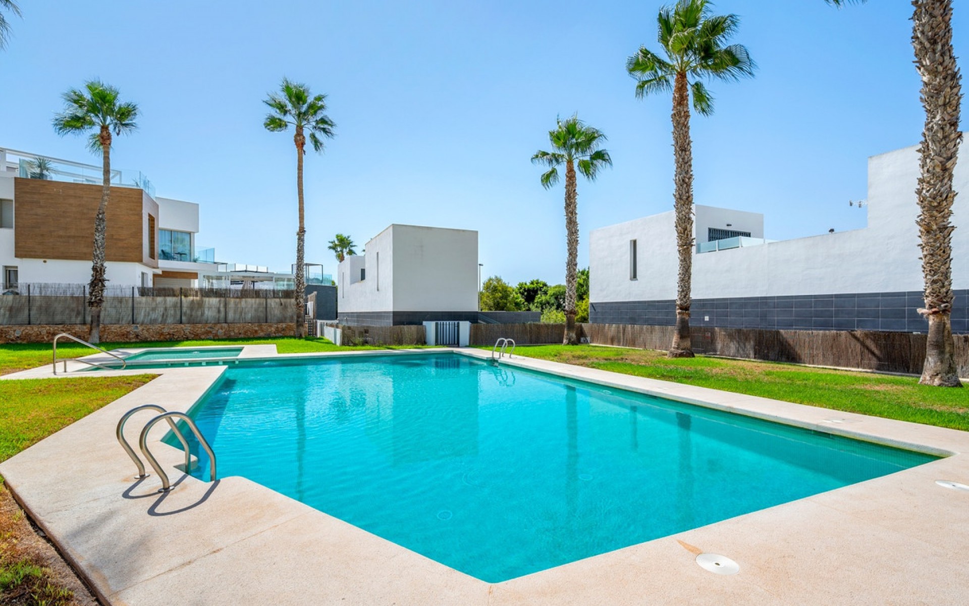 Resale - Villa - Villamartin