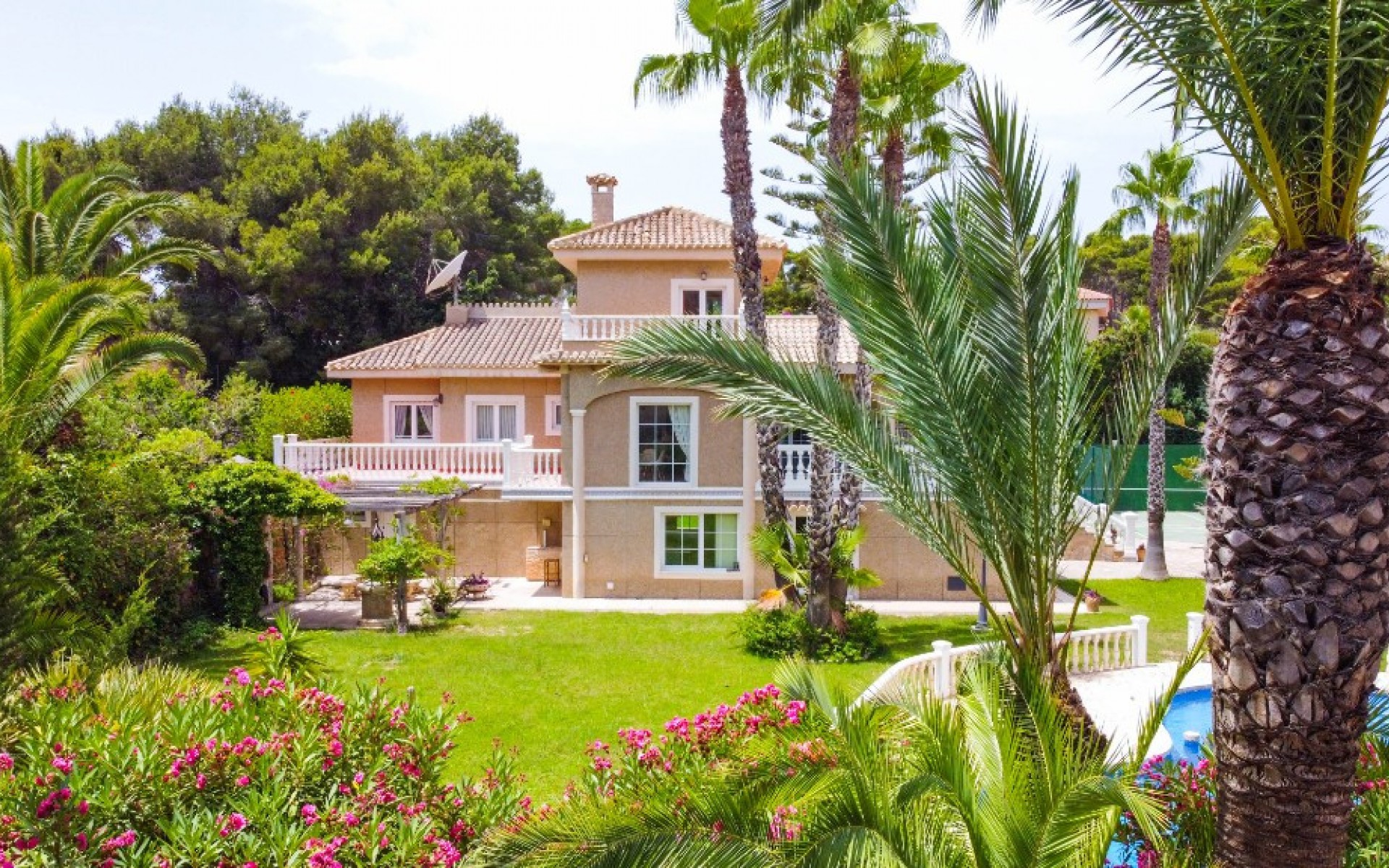 Resale - Villa - Villamartin