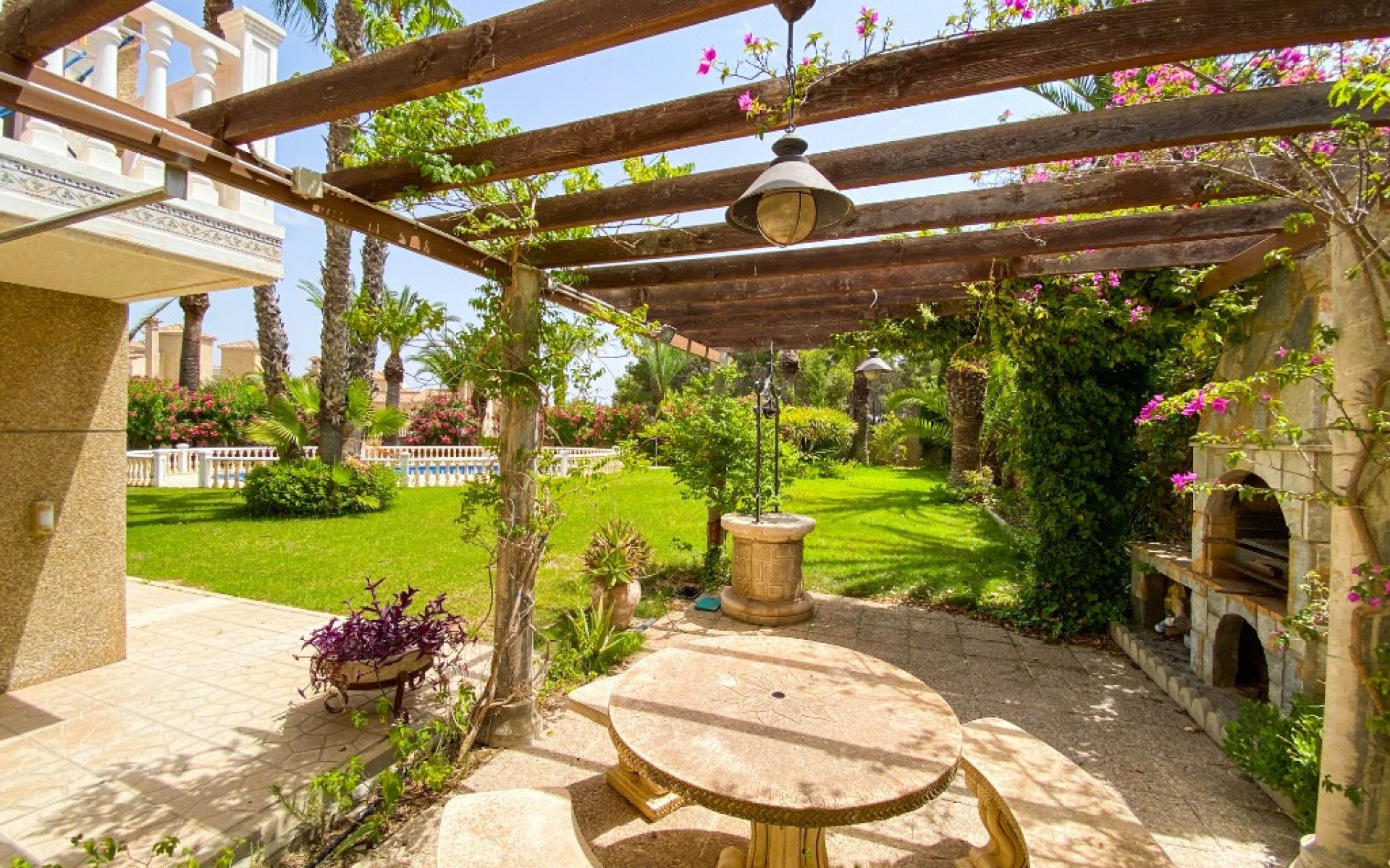 Resale - Villa - Villamartin