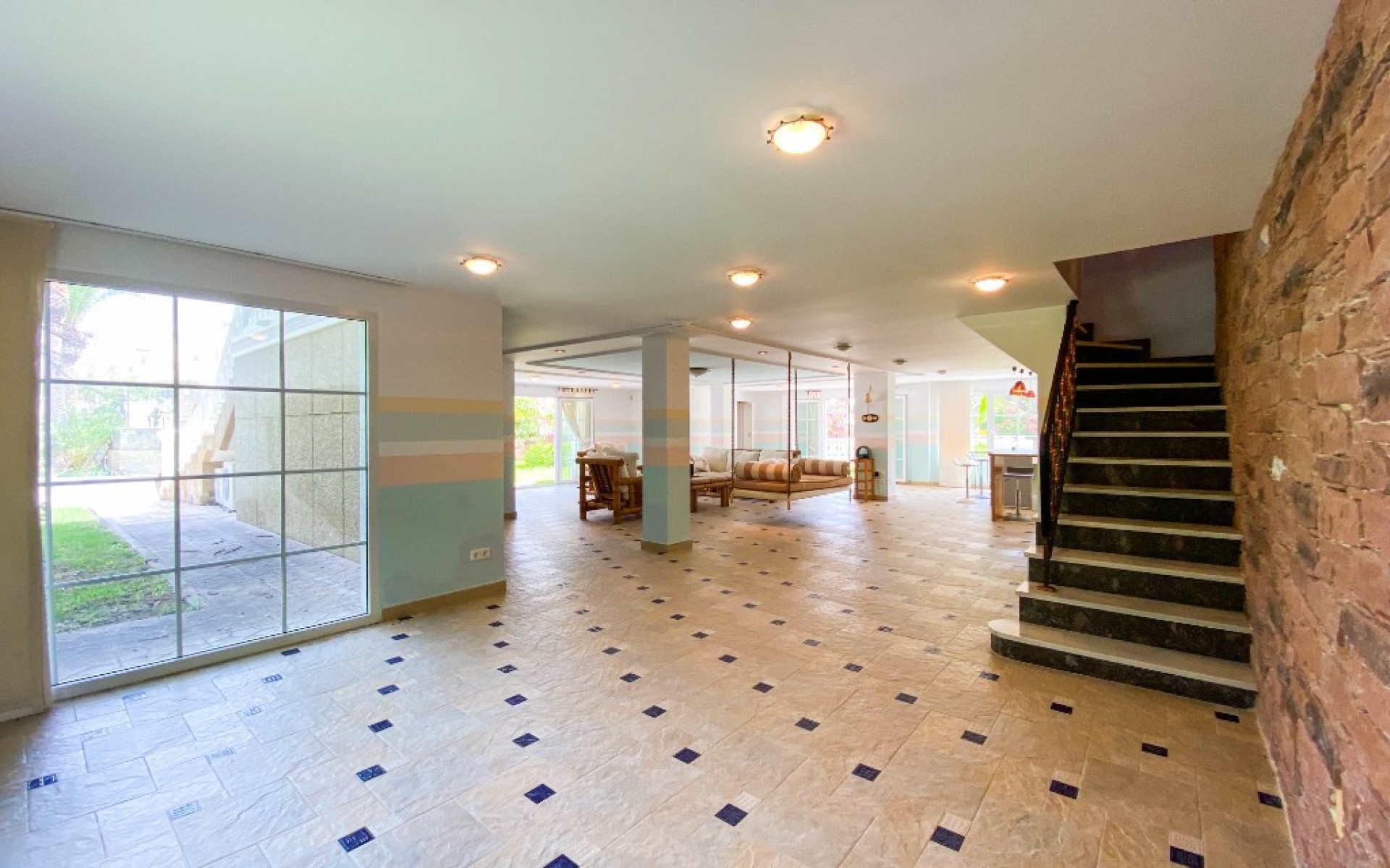 Resale - Villa - Villamartin