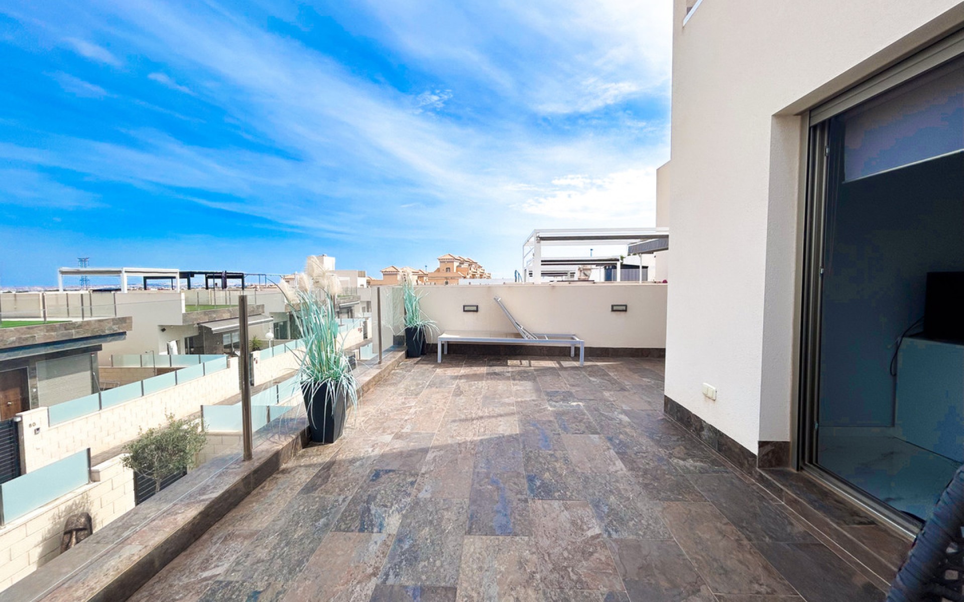 Resale - Villa - Villamartin