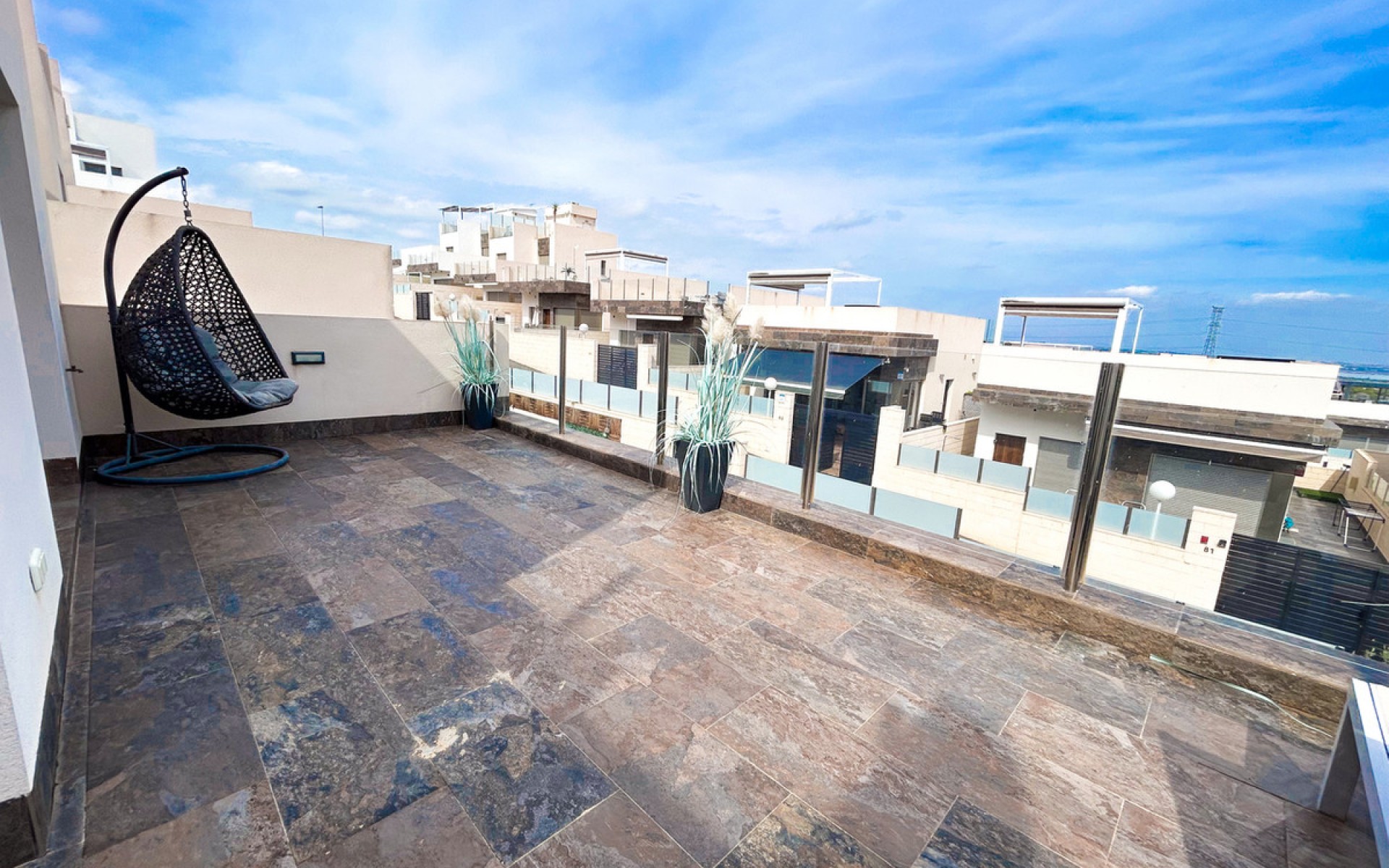 Resale - Villa - Villamartin