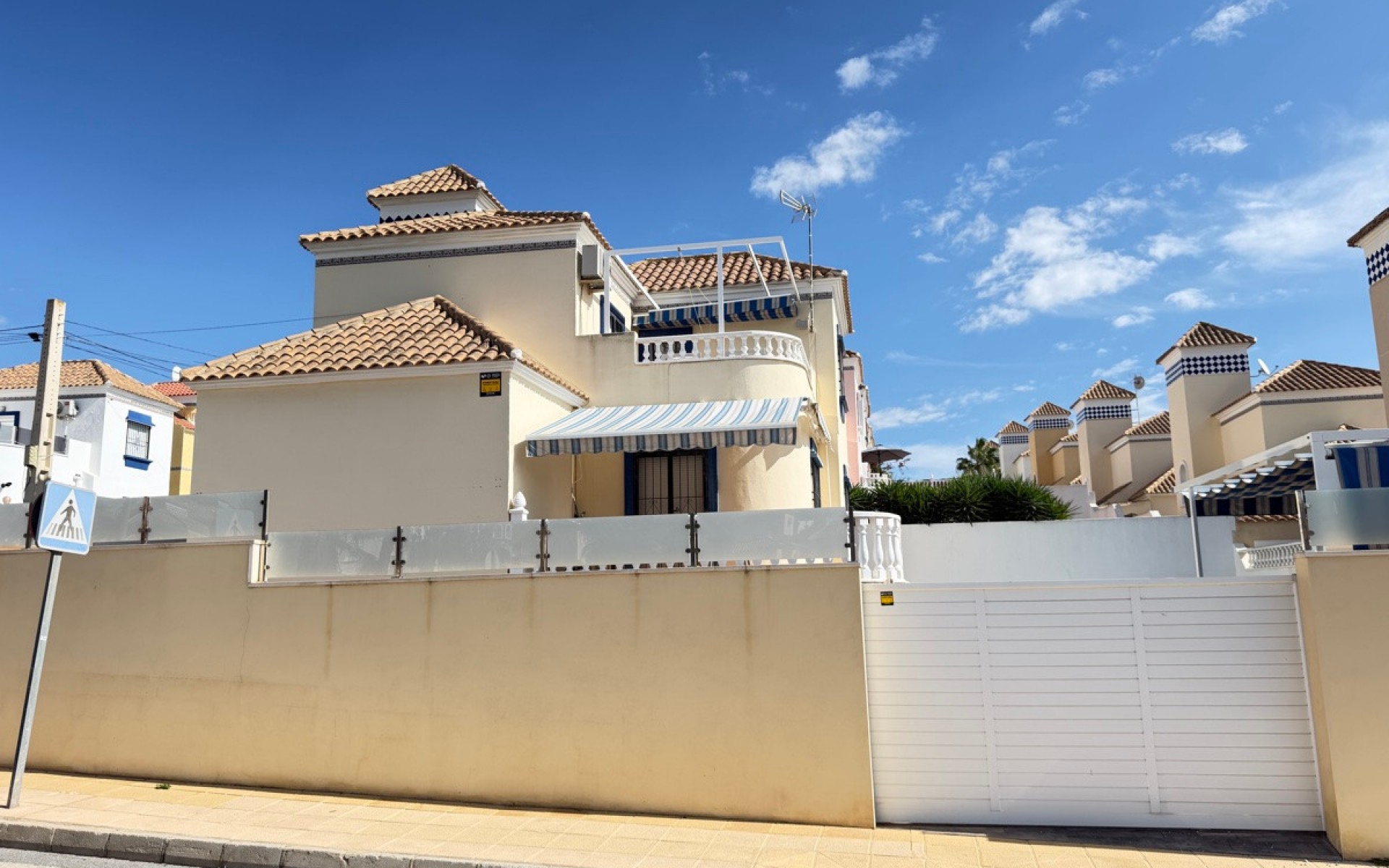 Resale - Villa - Villamartin