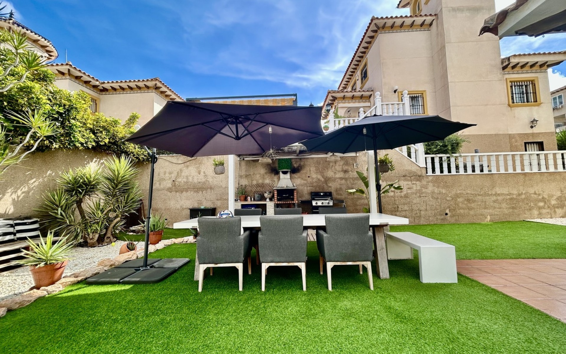 Resale - Villa - Villamartin