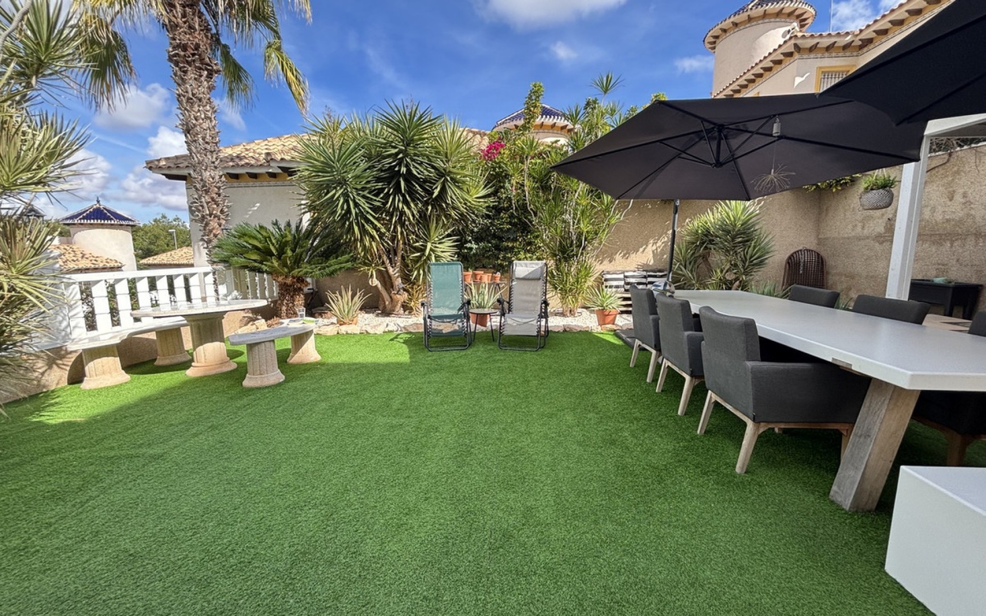 Resale - Villa - Villamartin