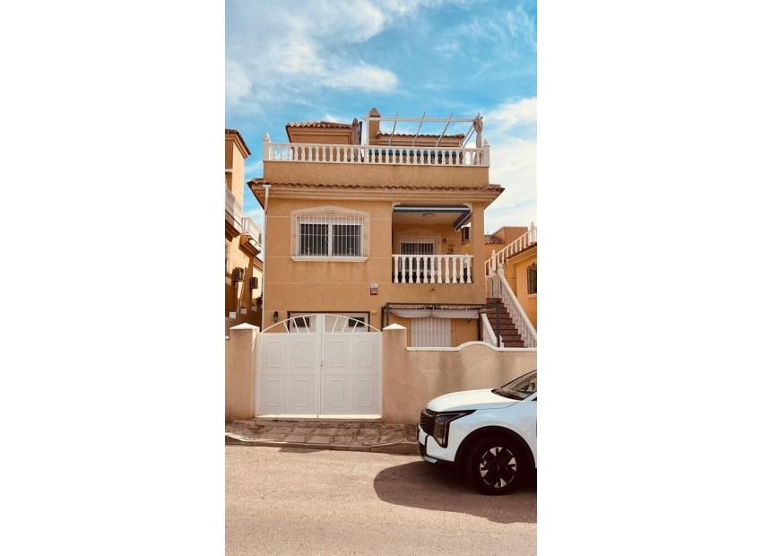 Resale - Villa - Villamartin