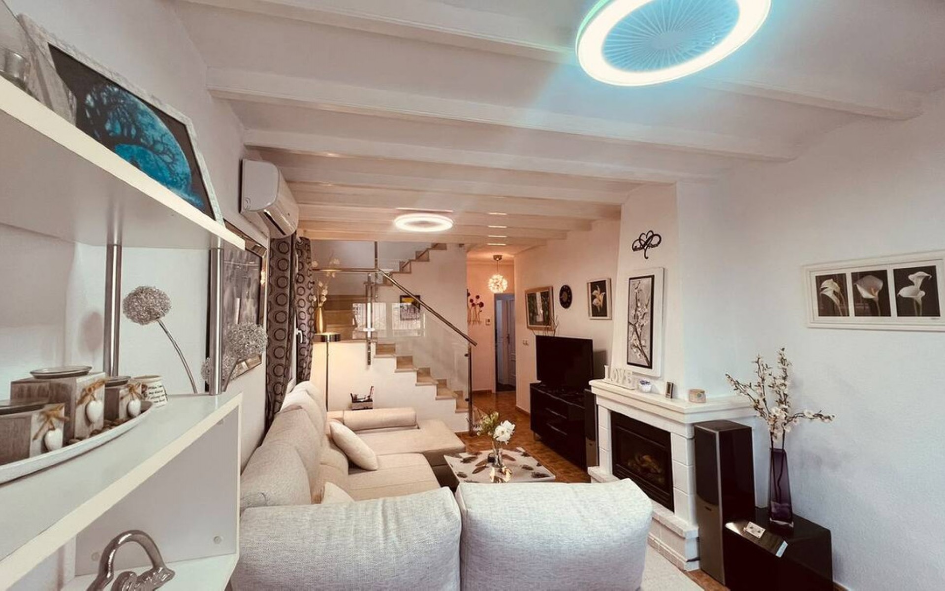 Resale - Villa - Villamartin