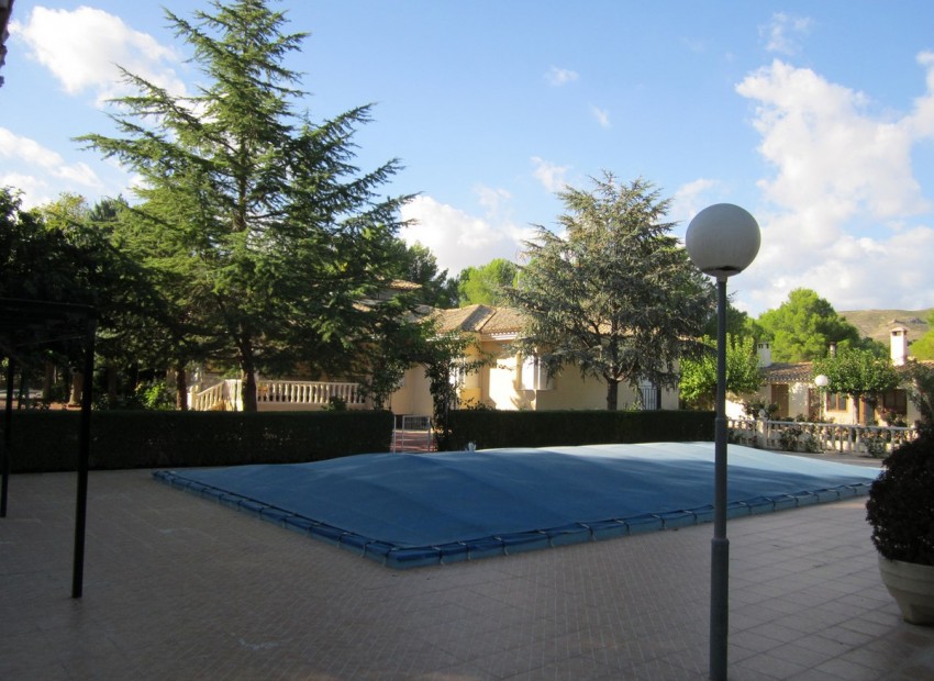 Resale - Villa - Yecla - Yecla Centro