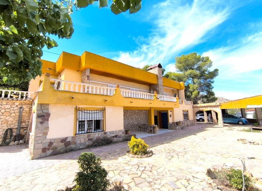 Resale - Villa - Yecla - Yecla Centro