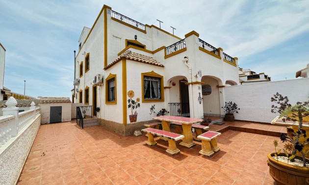 Rijtjes huis - Resale - Orihuela - Entre Naranjos