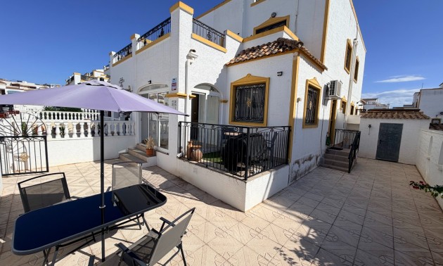 Rijtjes huis - Resale - Orihuela - Entre Naranjos