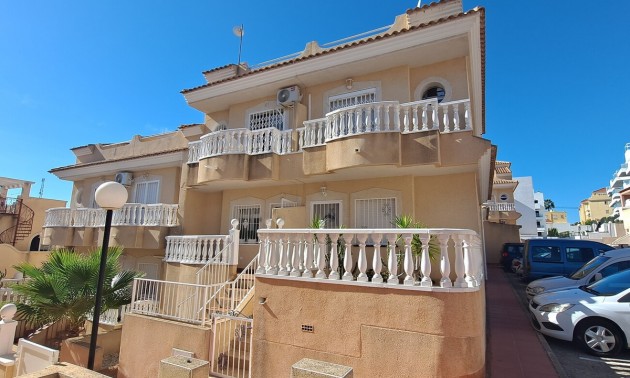Rijtjes huis - Resale - Orihuela - Villamartin