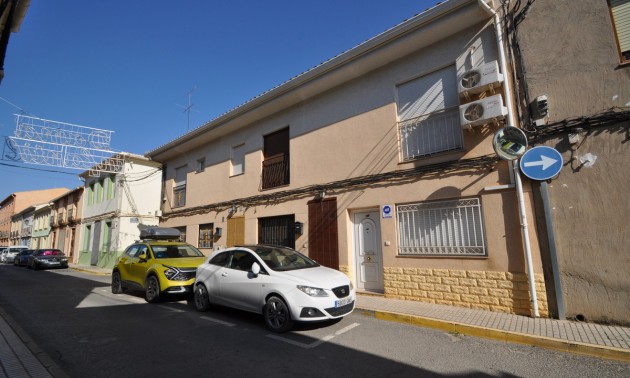 Rijtjes huis - Resale - Pinoso - Pinoso Centro