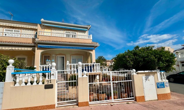 Rijtjes huis - Resale - Rojales - Doña Pepa