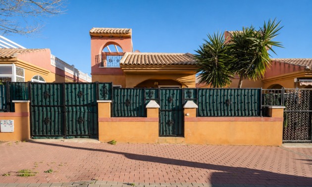 Rijtjes huis - Resale - Torrevieja - Aguas Nuevas