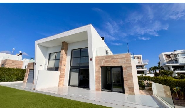 Semi - Detached Villa -  -  - 