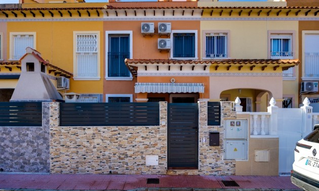 Townhouse - Resale - Torrevieja - Torrevieja Centro