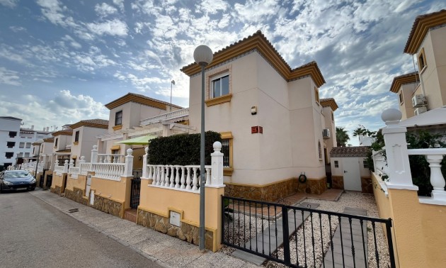 Townhouse - Resale - Villamartin - Pau 8