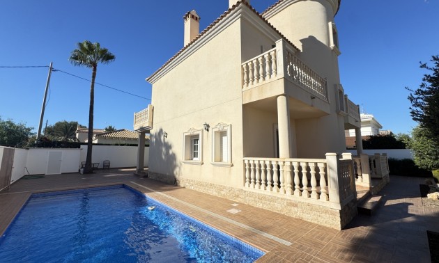 Villa - A Vendre - Cabo Roig - Cabo Roig