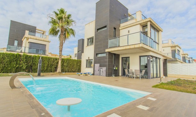 Villa - A Vendre - Cabo Roig - Cabo Roig