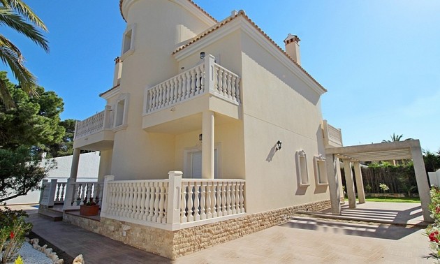 Villa - A Vendre - Cabo Roig - Cabo Roig