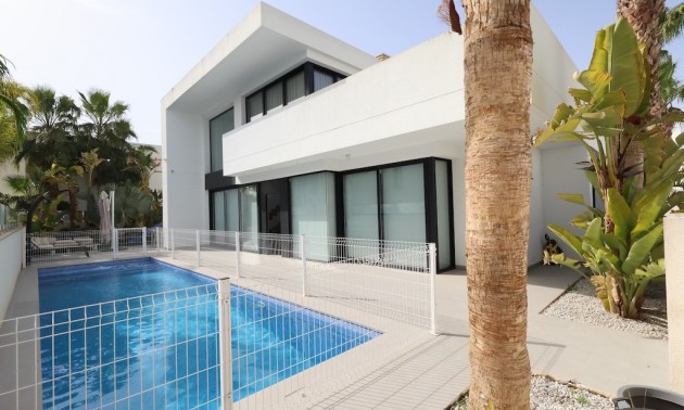 Villa - A Vendre - Ciudad Quesada - Ciudad Quesada