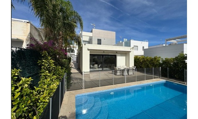 Villa - A Vendre - Ciudad Quesada - CSPJ-26288