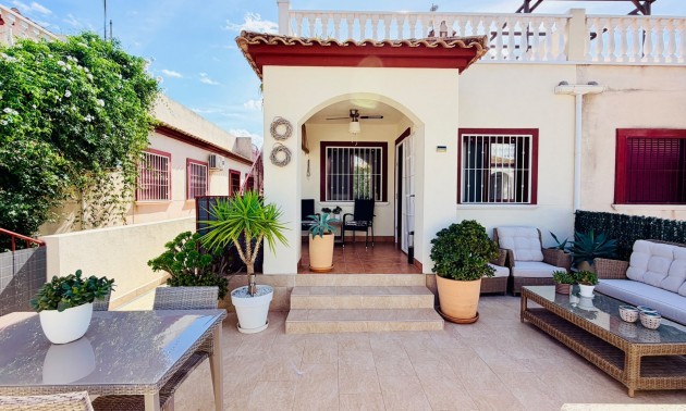 Villa - A Vendre - Daya Vieja - Daya Vieja