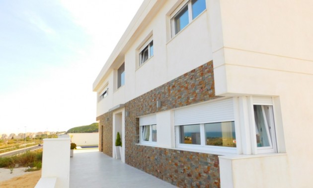 Villa - A Vendre - Guardamar Del Segura - Guardamar del Segura
